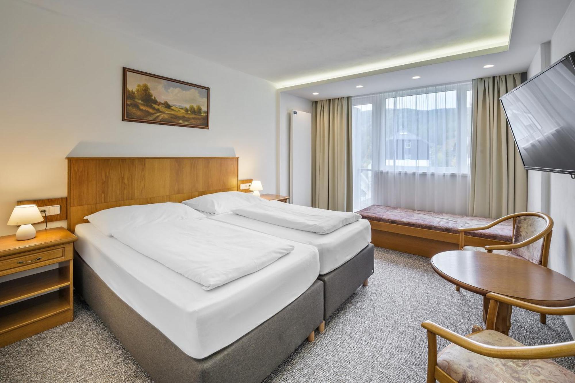 Wellness Hotel Astra ชปินด์เลอรูฟ มลิน ภายนอก รูปภาพ
