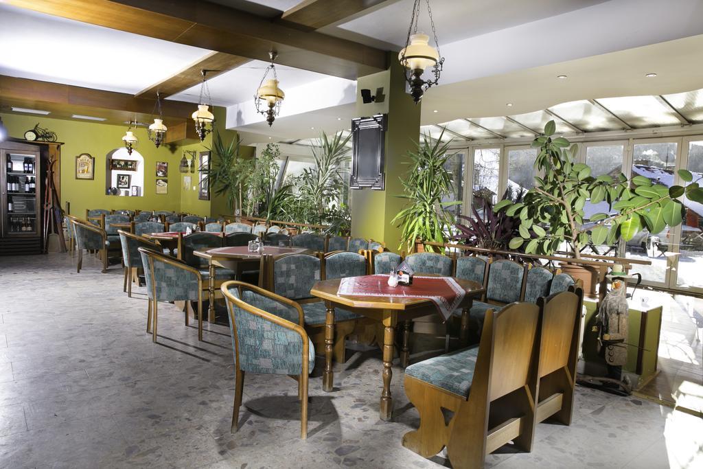 Wellness Hotel Astra ชปินด์เลอรูฟ มลิน ภายนอก รูปภาพ